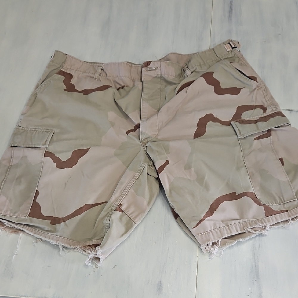 Size 38 To 40 True Military Desert Camo Cut Off Cargo Shorts Vintage Pattern
